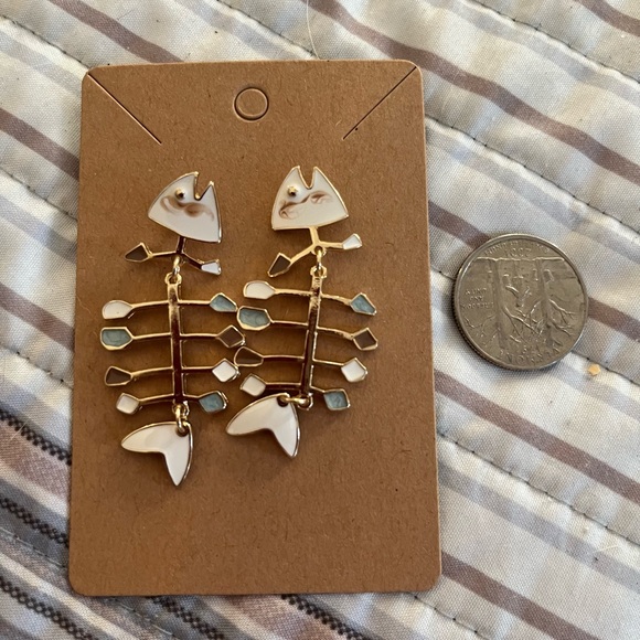 Fishbone 🐠 Enameled Earrings - So Cute! - Picture 3 of 3